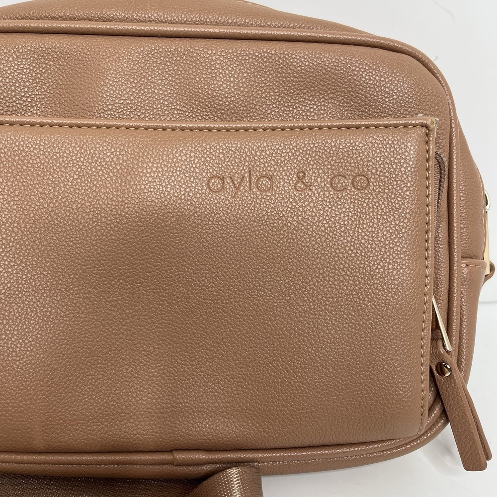 Ayla And Co. Fanny Pack Vegan Leather Tan $84 MSRP Boho Activewear Travel - Picture 2 of 7